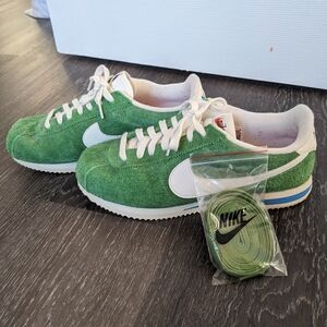 Nike Cortez Sneakers